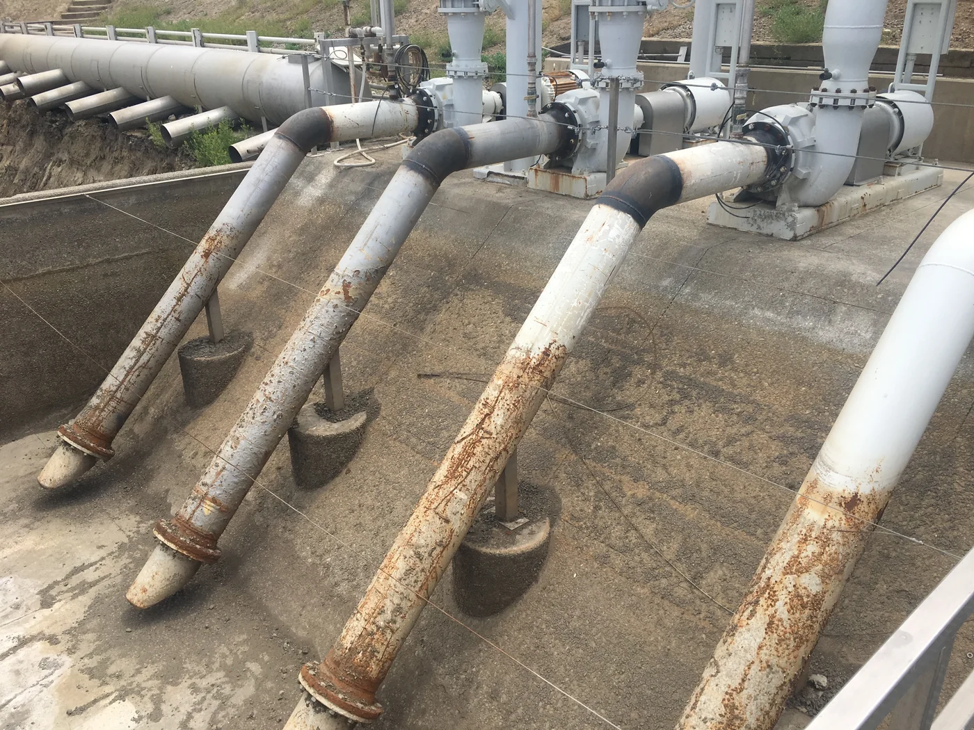 Corroded intake pipes before coating